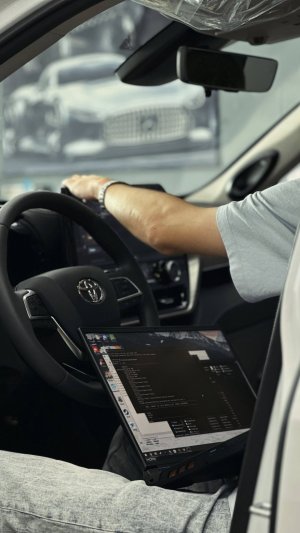 Русификация сразу двух Toyota Highlander. Успели за 4 часа!