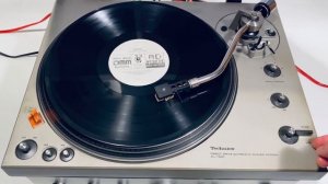 Technics SL-1300. Виниловый проигрыватель.