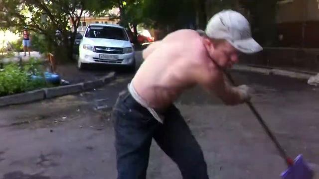 Дворник Валера убирается 3 часть