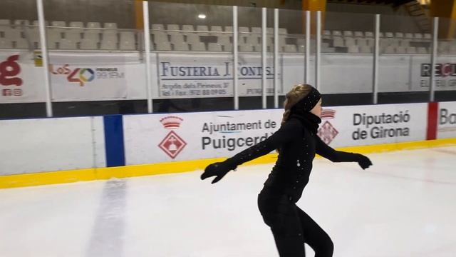 Скольжение в фигурном катании. Дуги на наружнем ребре