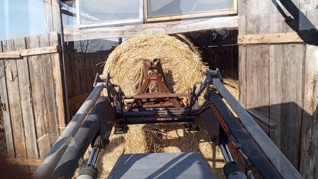 Доставка тюка сена  из пункта А в пункт Б самодельным т