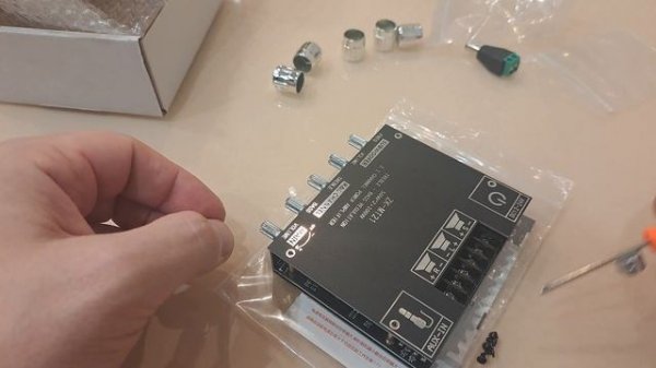 Лучший усилитель звука ZK-MT21