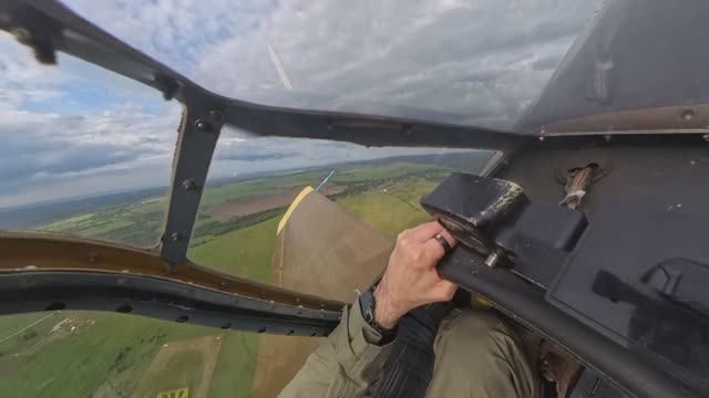 Высший пилотаж на Як-52 (вертикали)