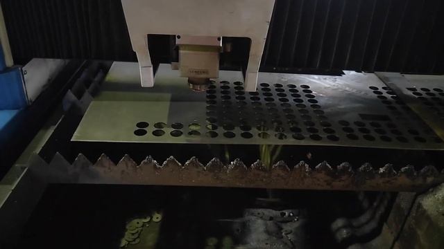 Ремонт станка лазерной резки Senfeng смотреть онлайн