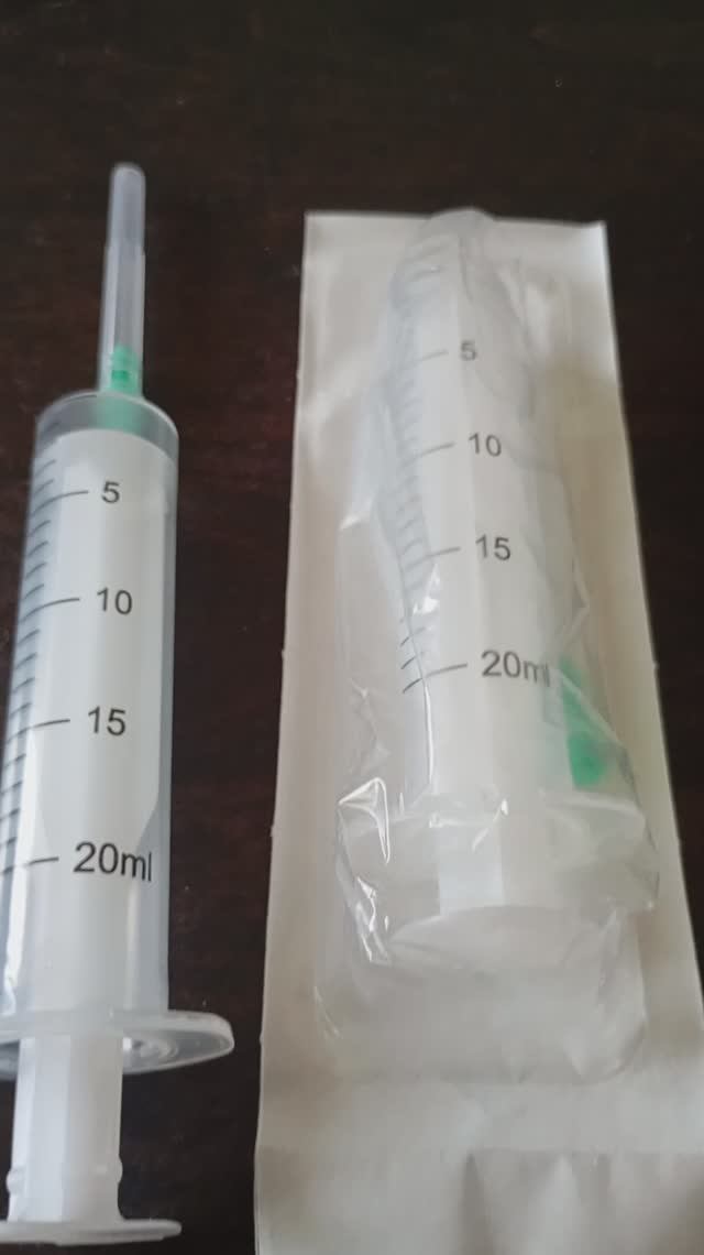 Шприц инъкционный 20 мл. без резинки, стерильный смотреть онлайн