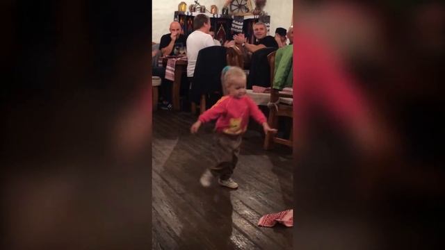 Танец под Смуглянку