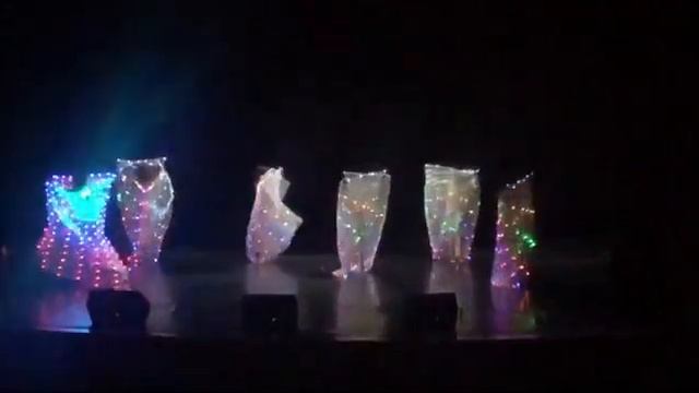 Крылья LED 84 KIDS с разрезом, Модель 1 (радиус 120 см) цв. Белы смотреть онлайн