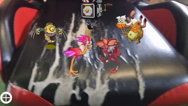 Монстры поселились на моём кресле и поют!!! Вот они гад?