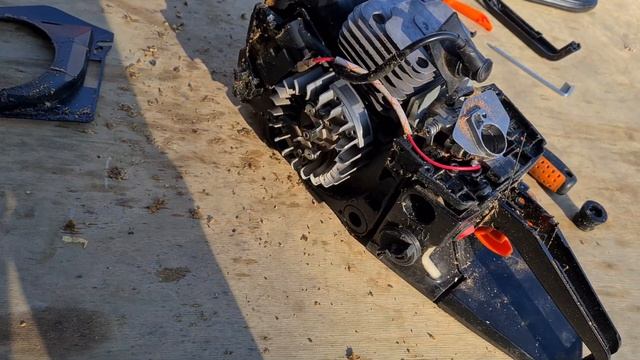 БЕНЗОПИЛА НЕ КАЧАЕТ ТОПЛИВО