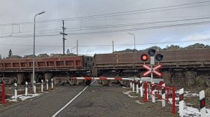 Переезд с автоматическими шлагбаумами без дежурного ?