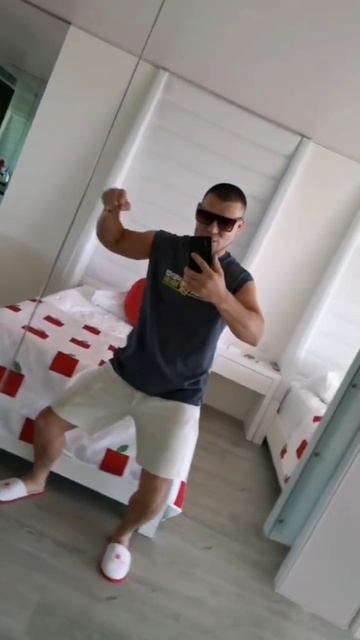 Adam and Eve крутейший отель 🤠 смотреть онлайн