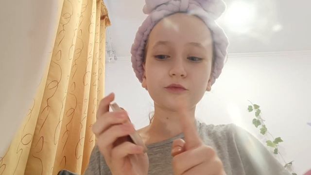 ДЕЛАЮ МАКИЯЖ(САМА СЕБЕ)