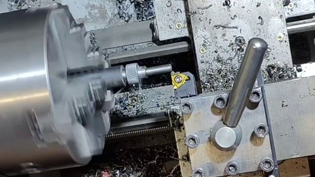 Изготовление винта М6х1 на китайском токарном станке WM