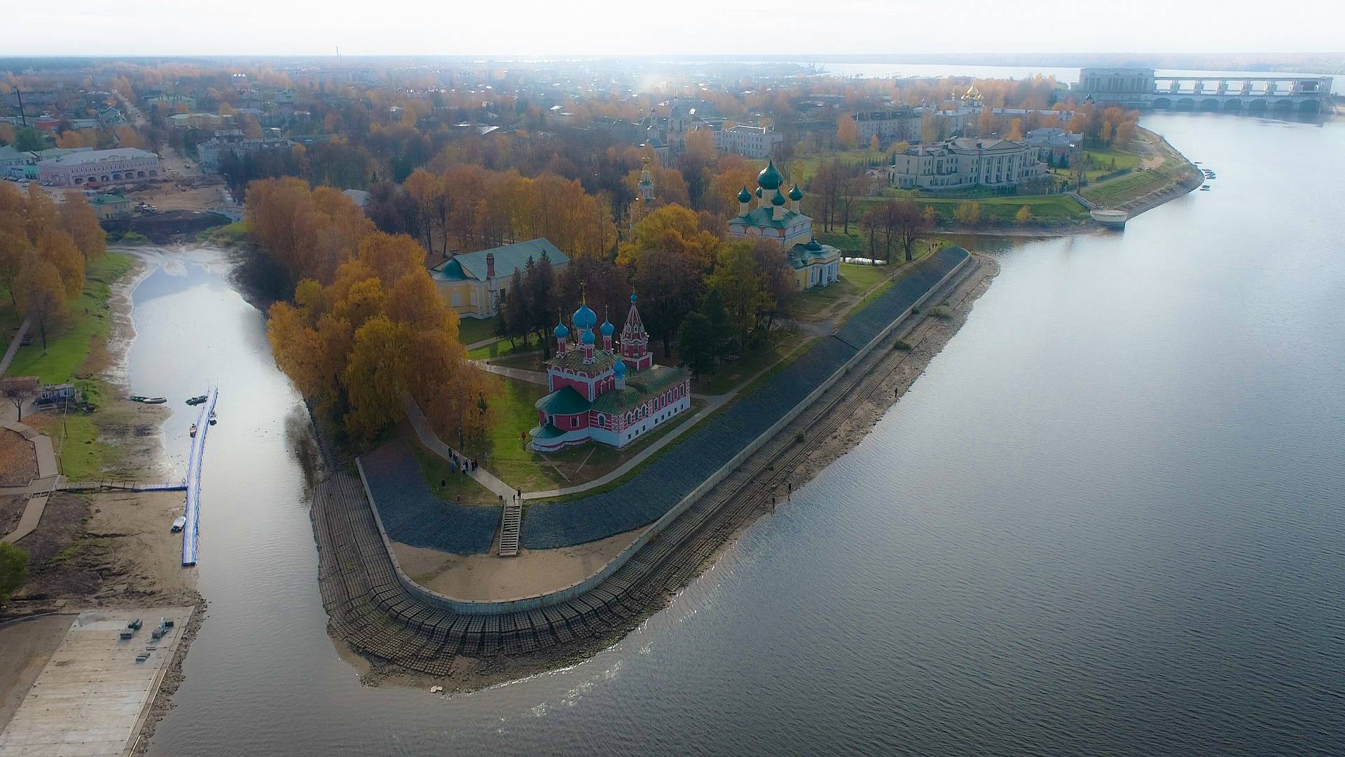 Путешествие в Углич 4k смотреть онлайн