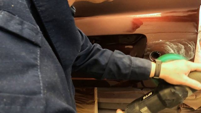 Убираю подтёк на пол крышки багажника с помощью катте? смотреть онлайн