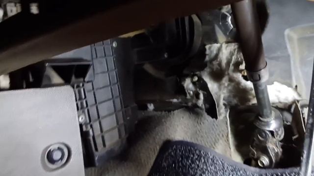 как снять рулевой кардан на ниссан марч к 12