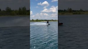Режем волны на Tohatsu 40 и старой казанке! #вейкбординг #ве