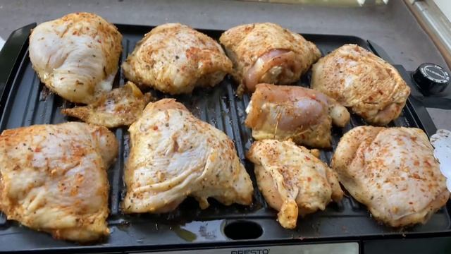 Шикарные хрустящие куриные бедрышки на электрогриле.