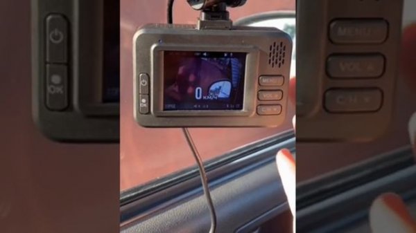 Отзыв на автомобильный регистратор DaoCam Genom