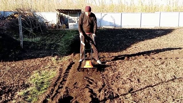 УВАГА!!! Обробка грунту культиватором. Чи подужає він ц