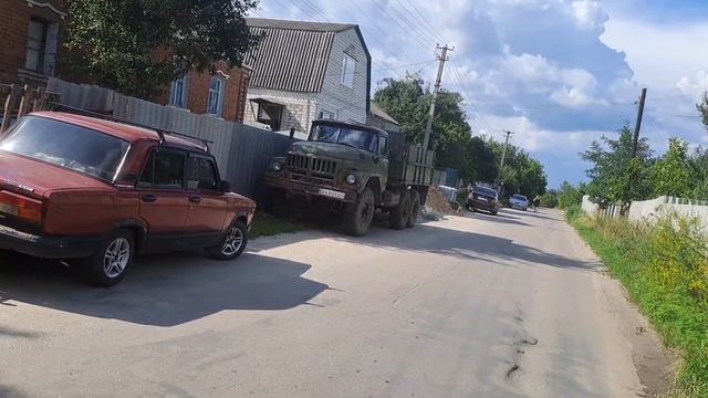 обзор ВАЗ - 2107 Жигули красного цвета