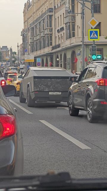 TESLA CYBERTRUCK смотреть онлайн