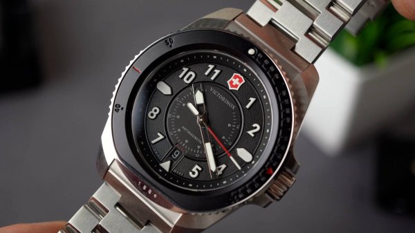 Victorinox Journey 1884 - новый INOX?