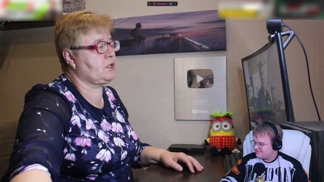 КАША СМОТРИТ: РЕАКЦИЯ МАМЫ НА [Kussia88 - 88]