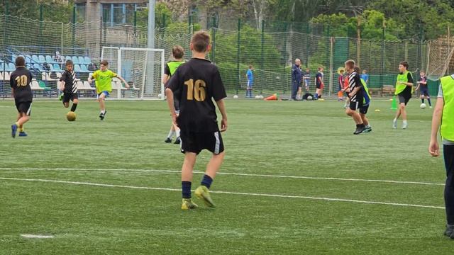 ОСДЮСШОР 12-ОСДЮСШОР 11 (2) (товариська гра 1 тайм 06.05.25) смотреть онлайн