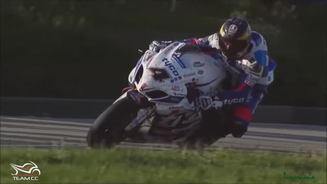 Isle of Man TT - Battle Scars смотреть онлайн