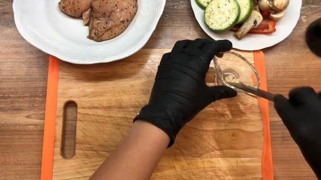 КУРИЦА С ОВОЧАМИ НА ГРИЛИ. БЫСТРО И ВКУСНО. ПОЛЕЗНЫЙ УЖ смотреть онлайн