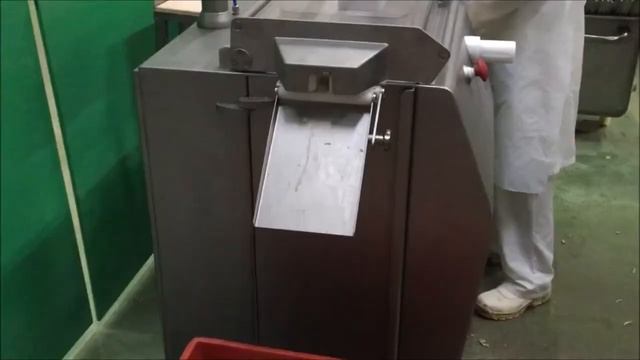 Система за рязане и сепаратор за колбаси RSS 70