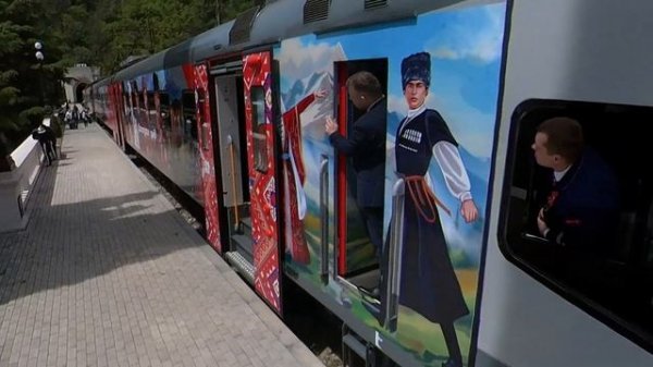 «Погружение в атмосферу Абхазии: обзор поезда „Диоскурия“ на станции Абаата» 1 мая 2025г