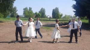 последний звонок 4 класс))))вальс😍