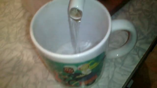 Саня и Андрей едят перец чели