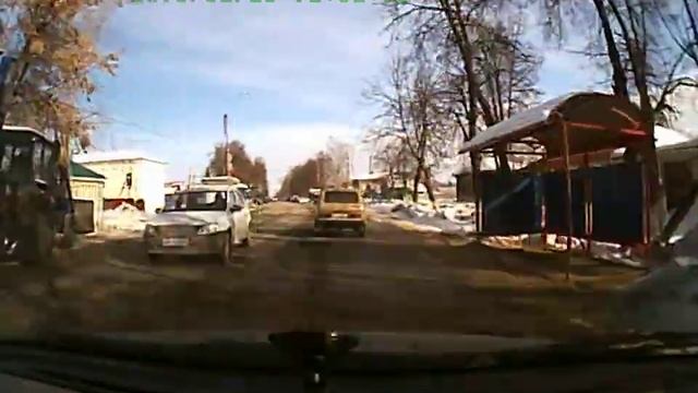Видеорегистратор Mystery MDR600 днем