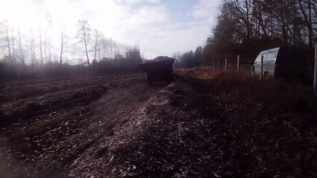 разбрасыватель щепы. опилок. мульчирование голубики. +