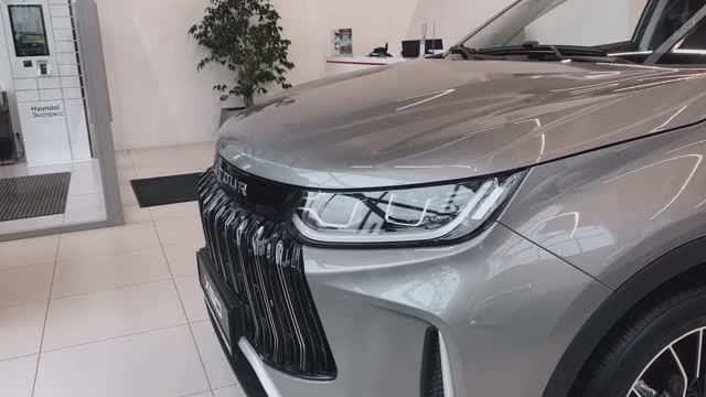 JETOUR X50 LUXURY СВЕТЛО-СЕРЫЙ НА ЧЁРНОМ САЛОНЕ