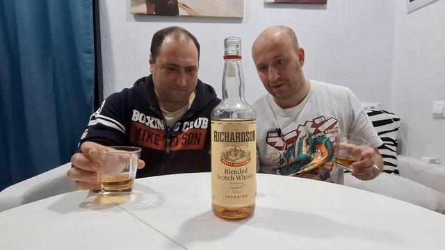 Обзор: Richardson Blended Scotch Whisky смотреть онлайн