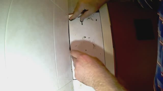 Реставрация стены - восстанавливаем оторвавшуюся плитку смотреть онлайн