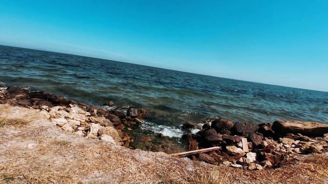 Поездка на мотоцикле по берегу моря в Тамани. Of The Wand And