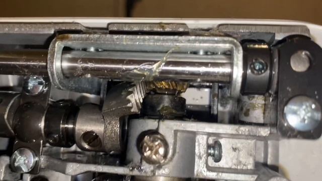 ОДНА ИЗ ЛУЧШИХ И САМЫХ НАДЁЖНЫХ ШВЕЙНЫХ МАШИН