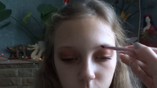 2-я часть . Делаю НОВОГОДНИЙ ЯРКИЙ макияж!!!! смотреть онлайн