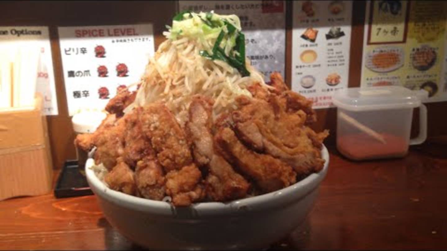 Экстримальный мукбанг. 6 кг порция смотреть онлайн