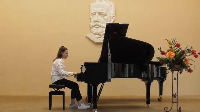Якушева Юля, Ф. Шопен "Полонез" смотреть онлайн