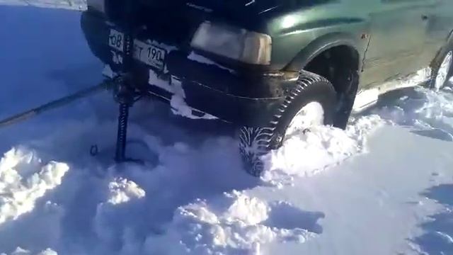 Самоспас. Домкрат . Перед