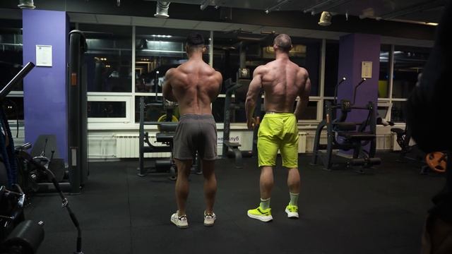 КАК СДЕЛАТЬ ШАРООБРАЗНЫЕ ПЛЕЧИ?