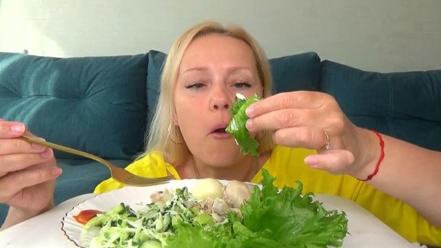 МУКБАНГ ПП КУРА НОГА ОТВАРНАЯ, САЛАТ КАПУСТНО ОГУРЕЧН?