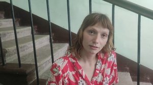 сцена на лестнице