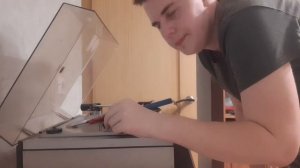 Быстро вращается пластинка Вега 109 стерео. Замена ламп